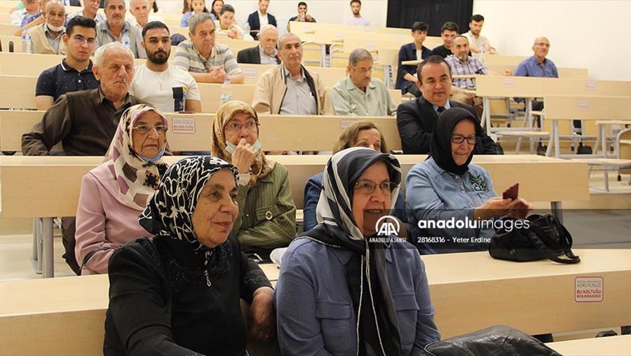 Tazelenme Üniversitesi ile 60'ından sonra okullu oldular